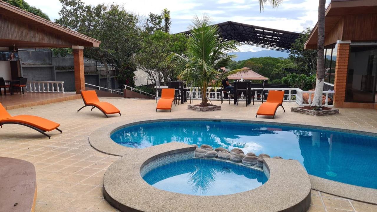 Uruka Lodge Alajuela Exteriér fotografie